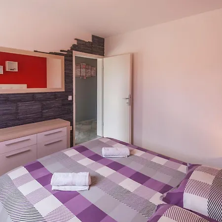 Sole, Ferienvilla Mit Eigenem Pool Bei Pula Vakantiehuis *