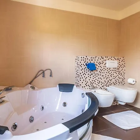 Sole, Ferienvilla Mit Eigenem Pool Bei Pula Vakantiehuis *