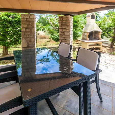 度假居 Sole, Ferienvilla Mit Eigenem Pool Bei Pula