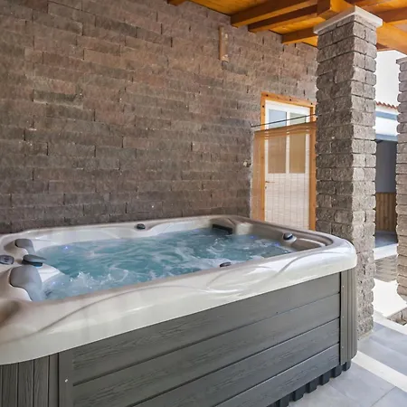 Sole, Ferienvilla Mit Eigenem Pool Bei Pula Tatil Evi *